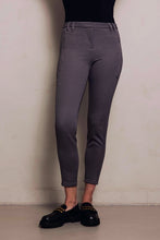 Afbeelding in Gallery-weergave laden, ZHRILL BROEK CHIARA SLIM FIT sand