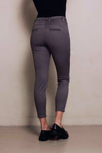 Afbeelding in Gallery-weergave laden, ZHRILL BROEK CHIARA SLIM FIT sand