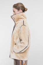 Load image into Gallery viewer, GEISHA JACKET SHORT BONDED FUR camel/brown