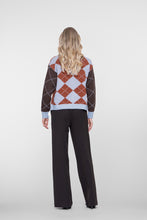 Afbeelding in Gallery-weergave laden, GEISHA VEST ARGYLE toffee/brown/light blue
