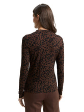Afbeelding in Gallery-weergave laden, TOM TAILOR T-SHIRT MOCK NECK ALLOVERPRINT brown black small leo