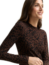 Afbeelding in Gallery-weergave laden, TOM TAILOR T-SHIRT MOCK NECK ALLOVERPRINT brown black small leo