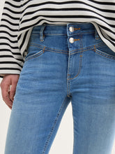 Afbeelding in Gallery-weergave laden, TOM TAILOR KATE CAPRI light stone wash denim
