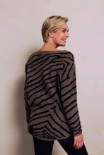 Afbeelding in Gallery-weergave laden, ZHRILL PULLOVER NINA ZEBRA sand
