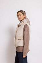 Load image into Gallery viewer, ZHRILL TEDDY JACKET LYRA sand/beige/taupe
