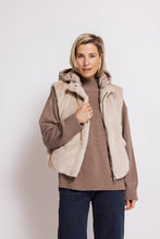 Load image into Gallery viewer, ZHRILL TEDDY JACKET LYRA sand/beige/taupe
