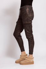 Load image into Gallery viewer, ZHRILL CARGO DAISEY black
