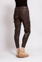 Load image into Gallery viewer, ZHRILL CARGO DAISEY black
