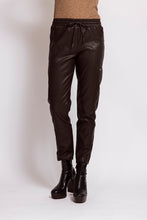 Load image into Gallery viewer, ZHRILL LEDERLOOK BROEK CHIARA brown
