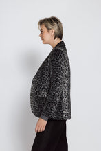 Load image into Gallery viewer, ZHRILL BAZER ELLIE LUIPAARDPRINT grey

