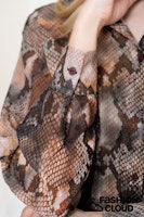 Load image into Gallery viewer, GEISHA BLOUSE PRINT grey/brown
