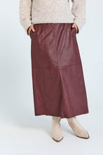 Load image into Gallery viewer, FREEQUENT SKIRT HARLEY FAUX LEATHER port royale
