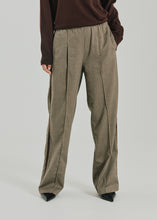 Afbeelding in Gallery-weergave laden, FREEQUENT BROEK SOFY HERRINGBONE mole w. desert taupe
