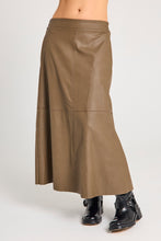 Load image into Gallery viewer, FREEQUENT ROK HARLEY FAUX LEATHER SKIRT morel

