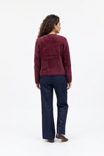 Load image into Gallery viewer, GEISHA VEST HAIRY burgundy
