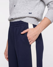 Load image into Gallery viewer, GEISHA TRACKPANTS navy
