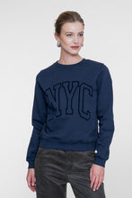 Afbeelding in Gallery-weergave laden, GEISHA SWEAT "NYC" navy
