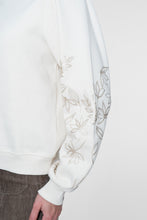 Afbeelding in Gallery-weergave laden, GEISHA SWEAT FOIL PRINTED SLEEVES light sand
