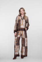 Afbeelding in Gallery-weergave laden, GEISHA BLOUSE SATIN brown/sand
