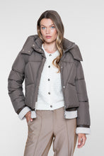 Load image into Gallery viewer, GEISHA JACKET SHORT WITH TEDDY brown
