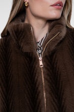 Load image into Gallery viewer, GEISHA JACKET FAKE FUR brown
