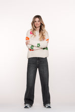 Afbeelding in Gallery-weergave laden, GEISHA PULLOVERS FLOWERS off white/fuchsia/orange/green
