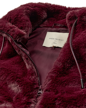 Afbeelding in Gallery-weergave laden, FREEQUENT WAISTCOAT FONY FAUX FUR VEST W. ZIPPER port royale
