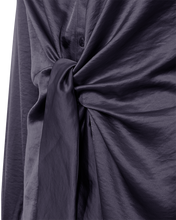 Afbeelding in Gallery-weergave laden, FREEQUENT BLOUSE DOVE SATEEN KNOT DETAIL nightshade
