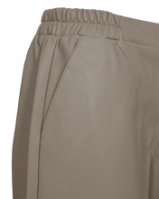 Afbeelding in Gallery-weergave laden, FREEQUENT BROEK VEGGY FAUX LEATHER FULL LENGTH desert taupe
