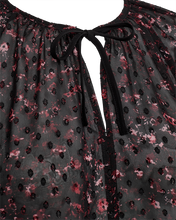 Afbeelding in Gallery-weergave laden, FREEQUENT BLOUSE SANDA PRINTED DOBBY FABRIC black w. port royale
