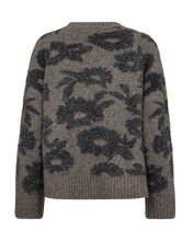 Afbeelding in Gallery-weergave laden, FREEQUENT PULLOVER PANTEA JACQUARD METALLIC FEATHER YARN morel mel. w. med. grey mel.
