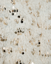Afbeelding in Gallery-weergave laden, FREEQUENT SHIRT NOLLA JERSEY WITH SEQUIN AND FEATHER YARN moonbeam w. gold
