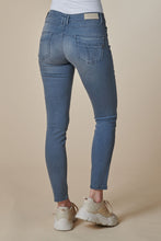 Afbeelding in Gallery-weergave laden, ZHRILL JEANS KELA grey blue denim
